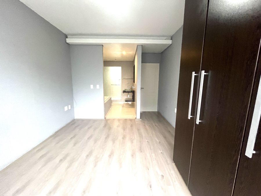 1 Bedroom Property for Sale in Beachfront Western Cape